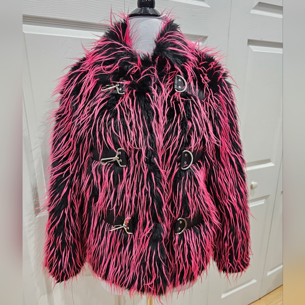 ~SOLD~ Dolls Kill Goth Widow Run From Suburbia Black Pink Fur Buckle Coat Jacket - Picture 6 of 6